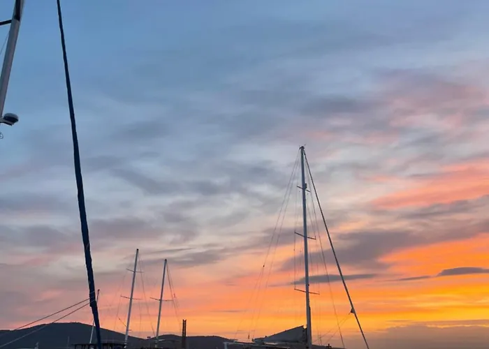 Amarena Santa Marina, 아파트 *